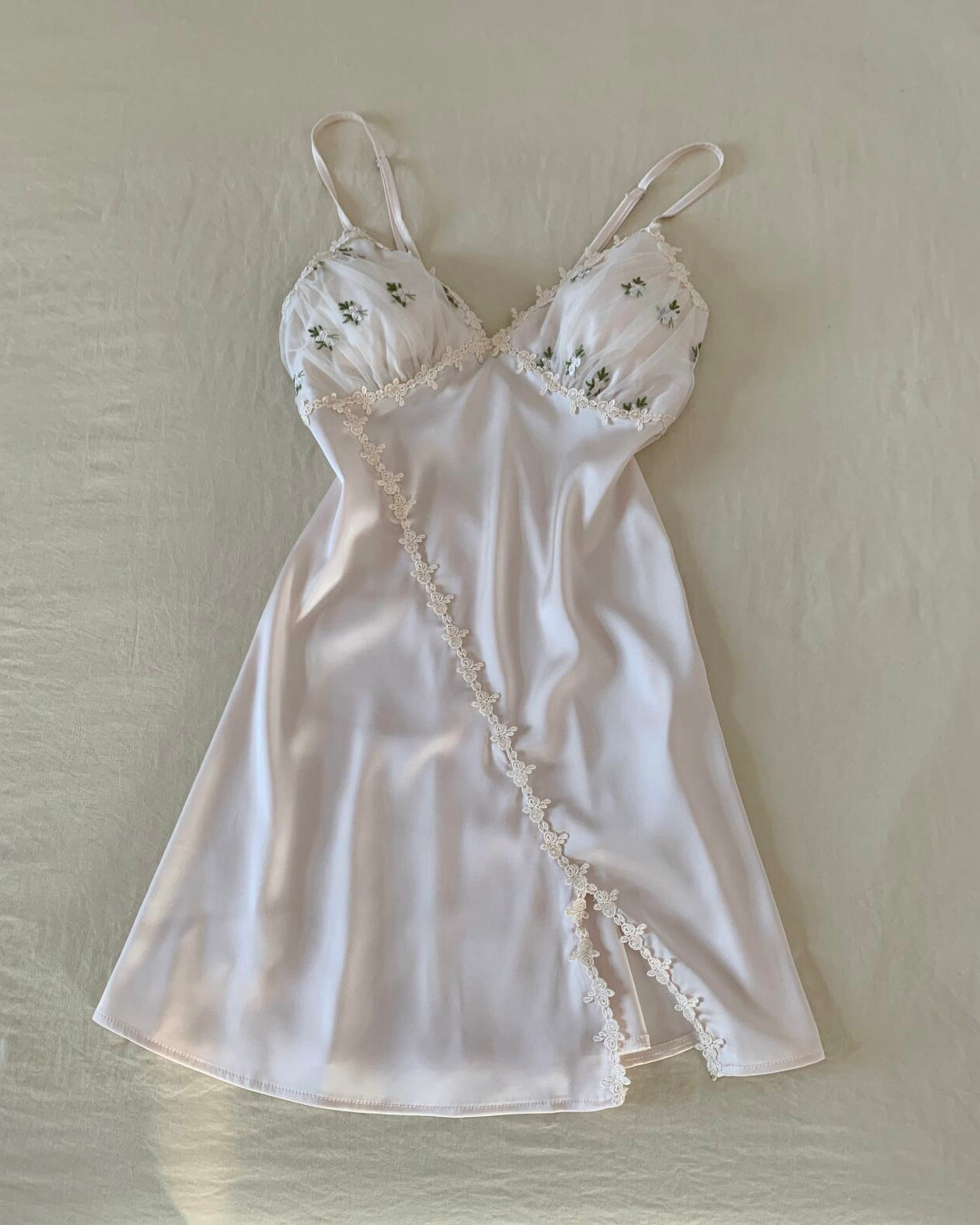 Daphne Floral Embroidery Nightie in Ivory
