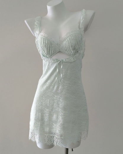 Lottie mint lace nightie with scalloped hem and keyhole cutout – Giulietta Lounge